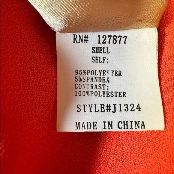 OVI fun, contemporary, short coral blazer. Size L - Picture 7 of 7